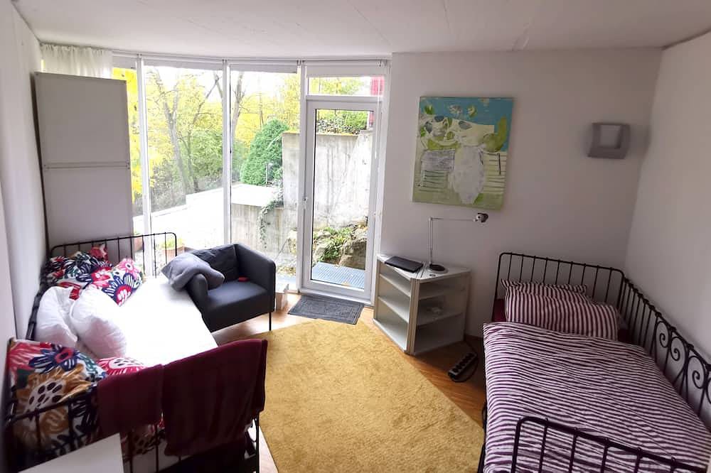 Ganze Wohnung, Ferienwohnung im Turm Bellevue mit 3 Schlafzimmern in Sachsenheim, Kraichgau