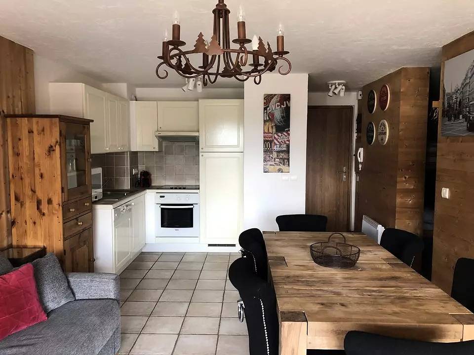 Entire apartment, Chalet Alpina Apt 03 in Huez, Écrins National Park