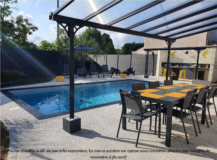 Villa pour 10 personnes, avec jardin et piscine