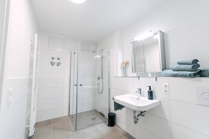 Ferienwohnung für 4 Personen, mit Garten und Ausblick in Metzingen - 2