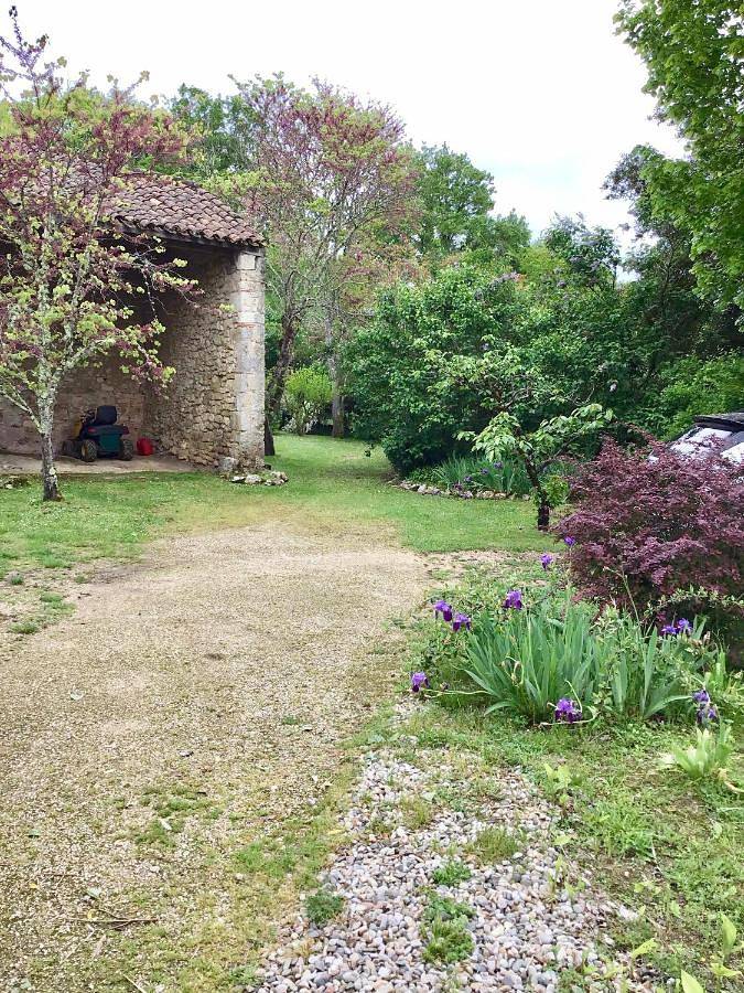 Location de vacances pour 2 personnes, avec piscine et vue, animaux acceptés à Montayral - 2