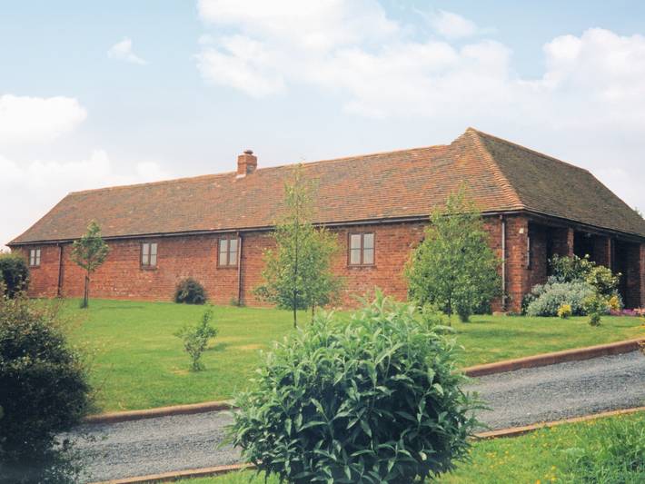Cottage for 5 people, with garden, with pets in Worcestershire