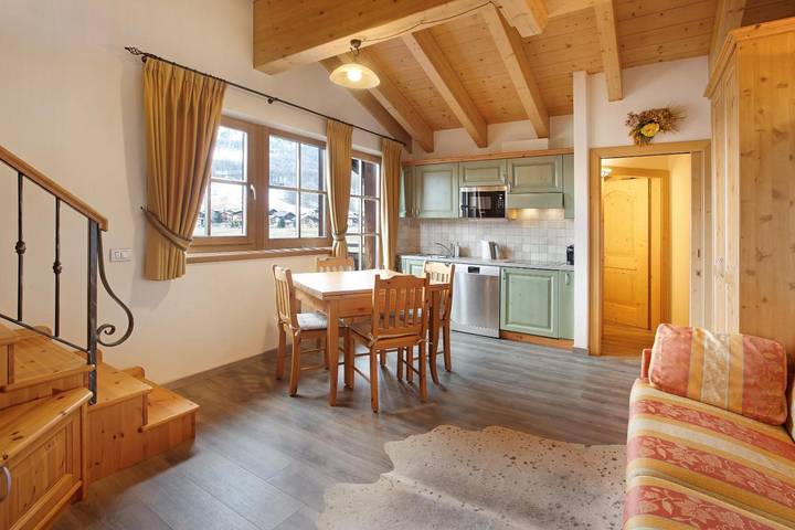 Appartement 'Rododendro' avec vue montagne, jardin commun et Wi-Fi in Livigno (Town), Livigno