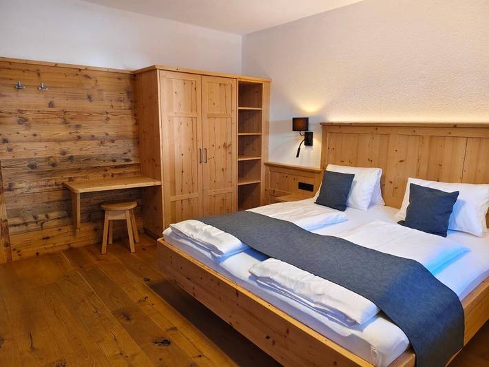 Ferienwohnung für 4 Personen, mit Balkon und Terrasse sowie Garten und Ausblick