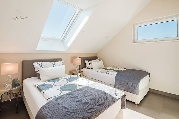 Ganze Wohnung, Traumhafte Schlaf-Suite \"Cappuccino\" zw. Altstadt Bensheim & Badesee + Parkplatz in Bensheim, Bergstraße