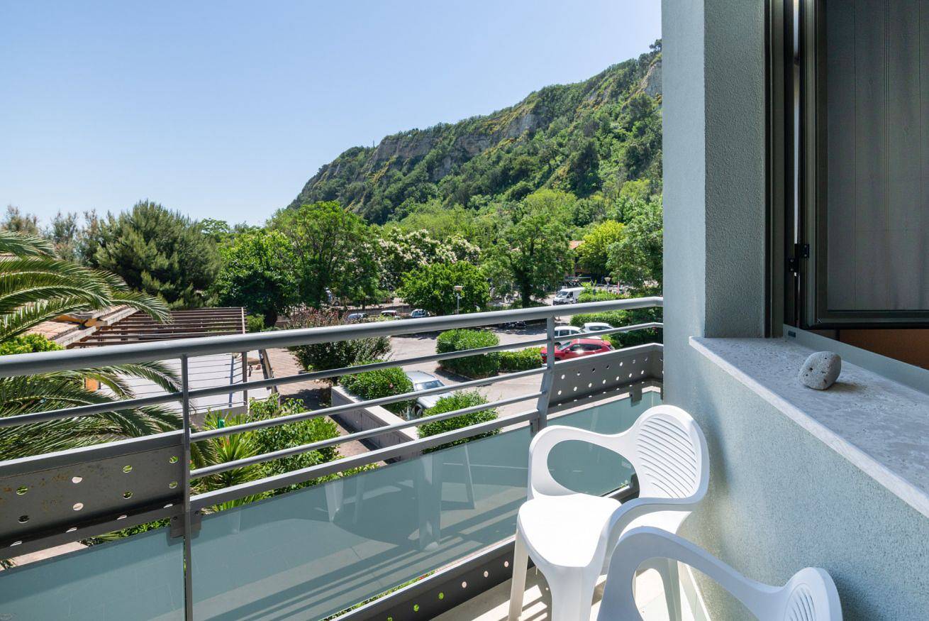 Appartamento intero, Residence I Gelsi - Apt Aria di Mare with parking in Pesaro, Valle del Metauro