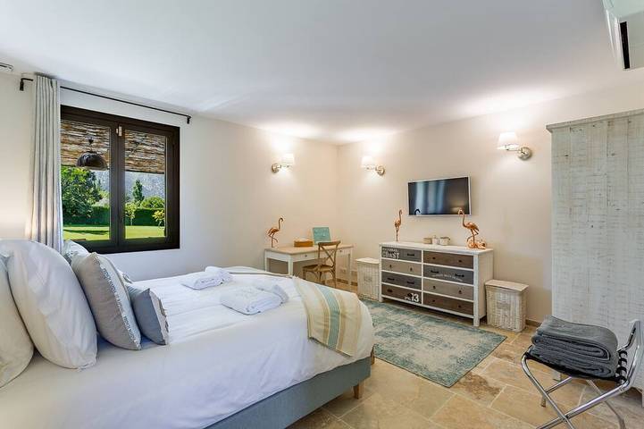Hervorragende 5 * denkmalgeschützte Villa mit spektakulärer Aussicht in Ménerbes in Ménerbes, Regionaler Naturpark Luberon