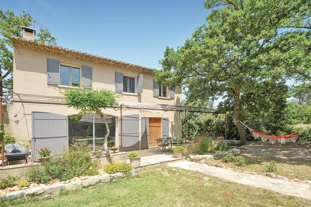 Stunning home in Saint-Rémy-de-Provence in Saint-Rémy-de-Provence, Arles region