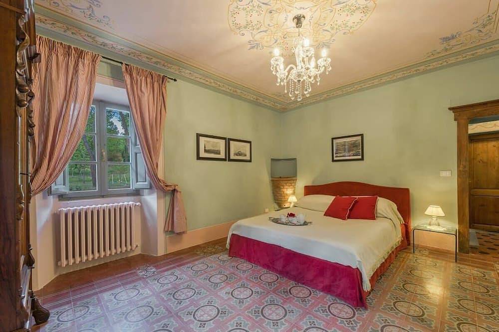 Rosa Palace - Sechs Schlafzimmer Villa, Schläft 12 in Monterchi, Valtiberina