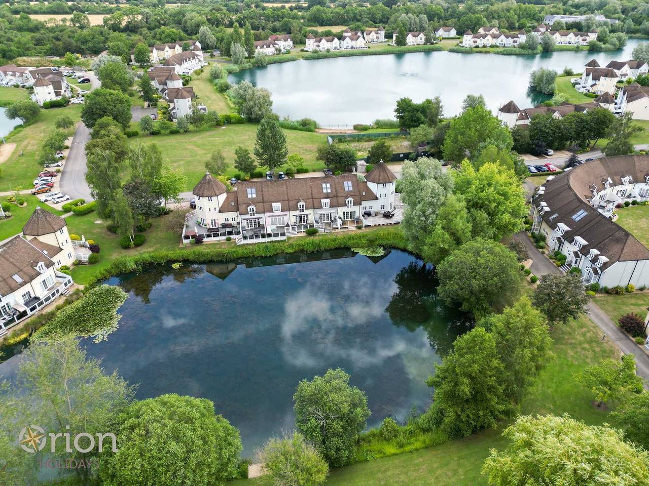 Isis Lakes 79, Reflections in Gloucestershire