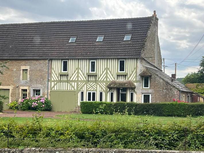 Location de vacances pour 8 personnes, avec Terrasse ainsi que Jardin et Vue à Troarn - 2