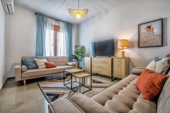 Apartamento para 8 personas, con Balcón además de Terraza y Vistas en Montemayor