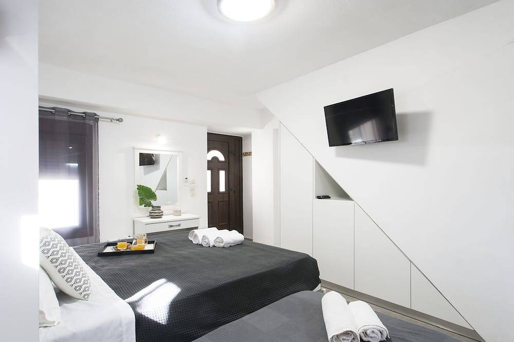 Ganze Wohnung, Bohemian Townhouse Ground Floor Skiathos in Sporaden