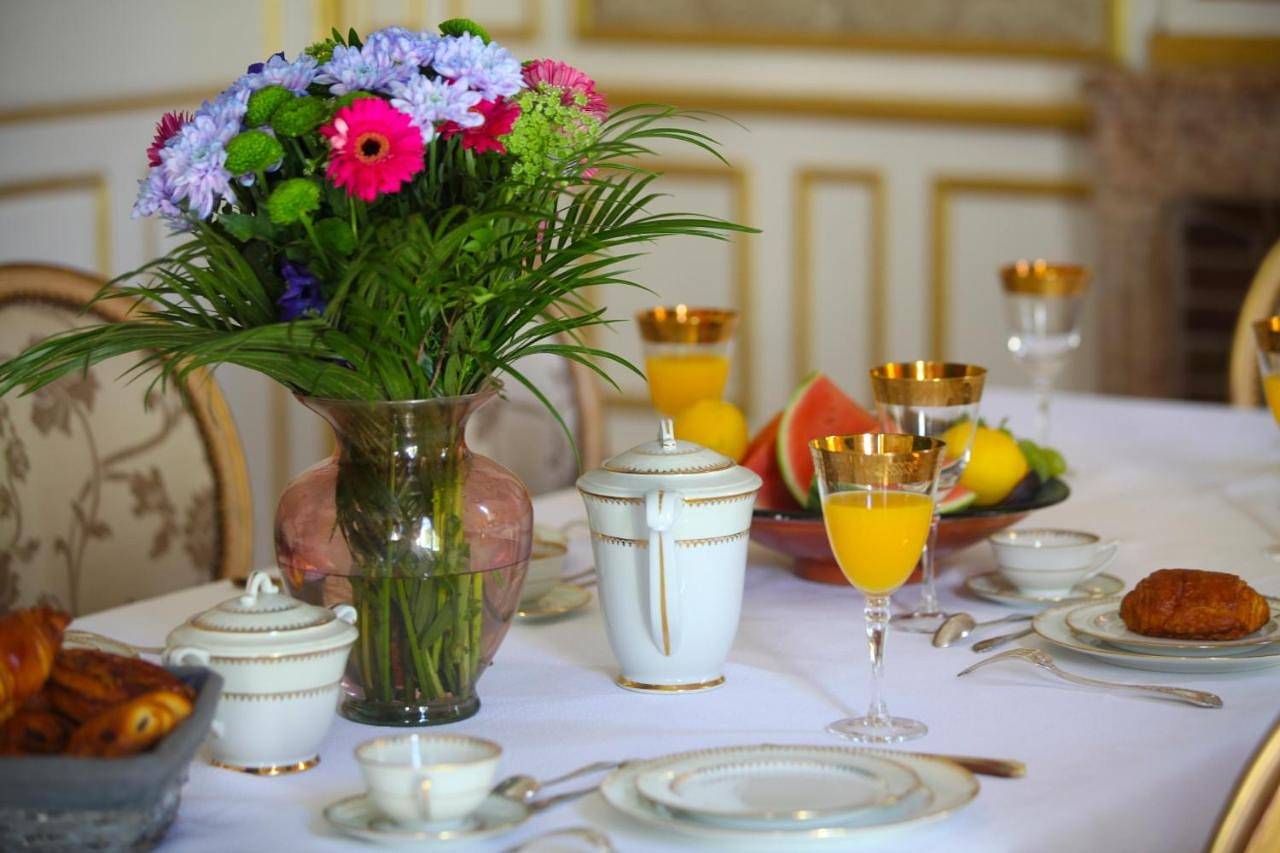 Double Room with Balcony in Châtenoy-le-Royal, Région de Chalon-sur-Saône