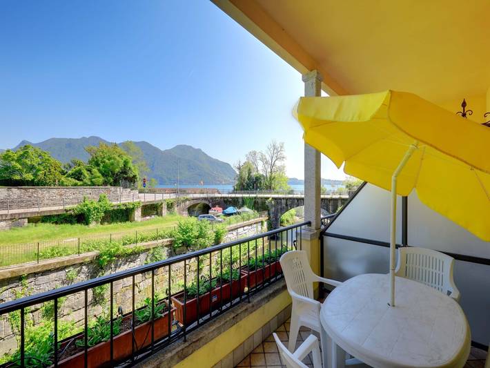 Ferienwohnung für 2 Personen, mit Pool und Garten sowie Balkon in Comune di Verbania - 3