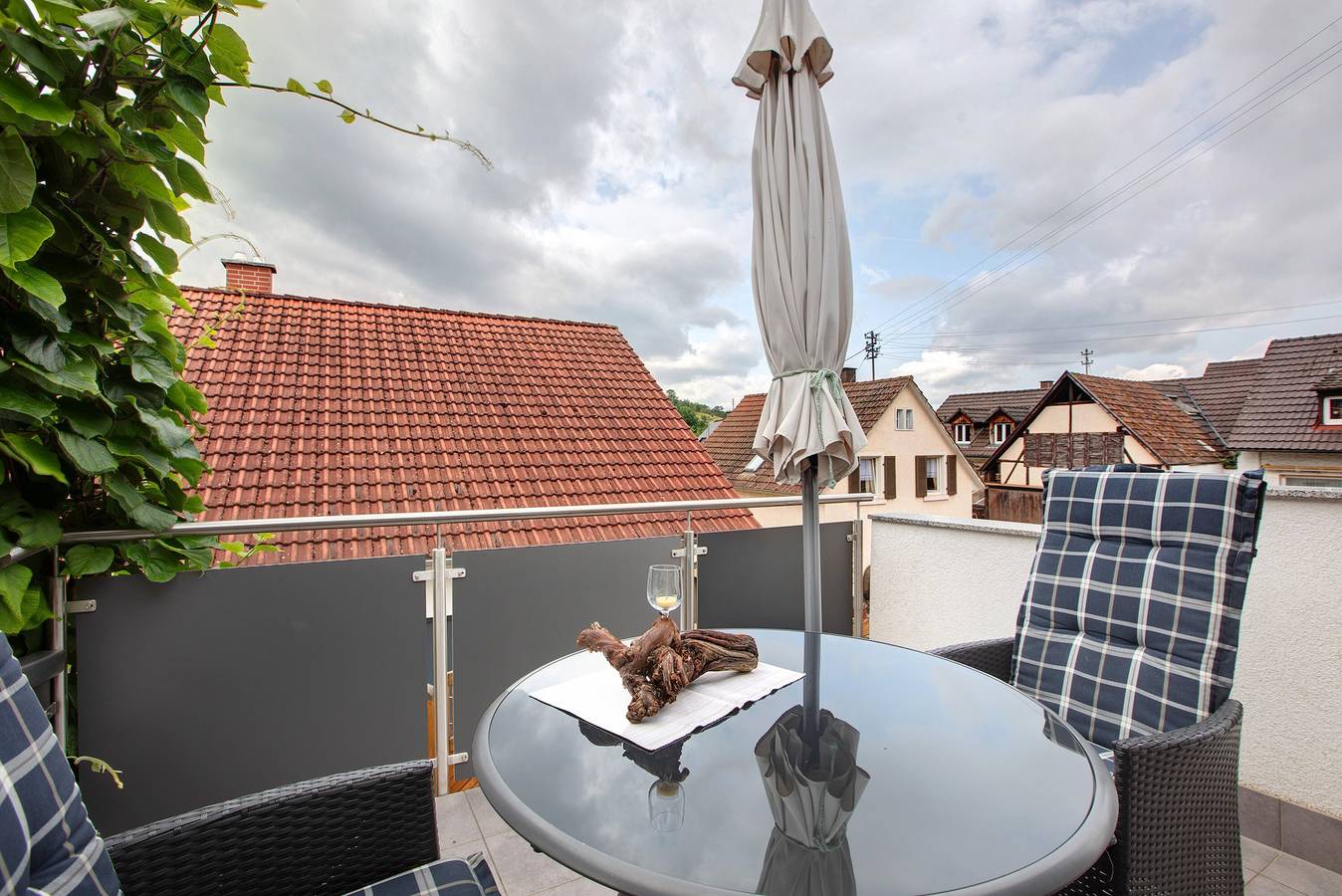 Ferienhaus 'Am Blumengässle' mit Balkon und Wi-Fi in Müllheim, Südschwarzwald