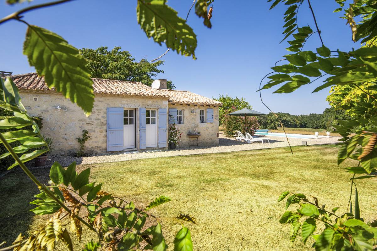 Villa for 2 People in Saint-Méard-de-Gurçon, Périgord Pourpre