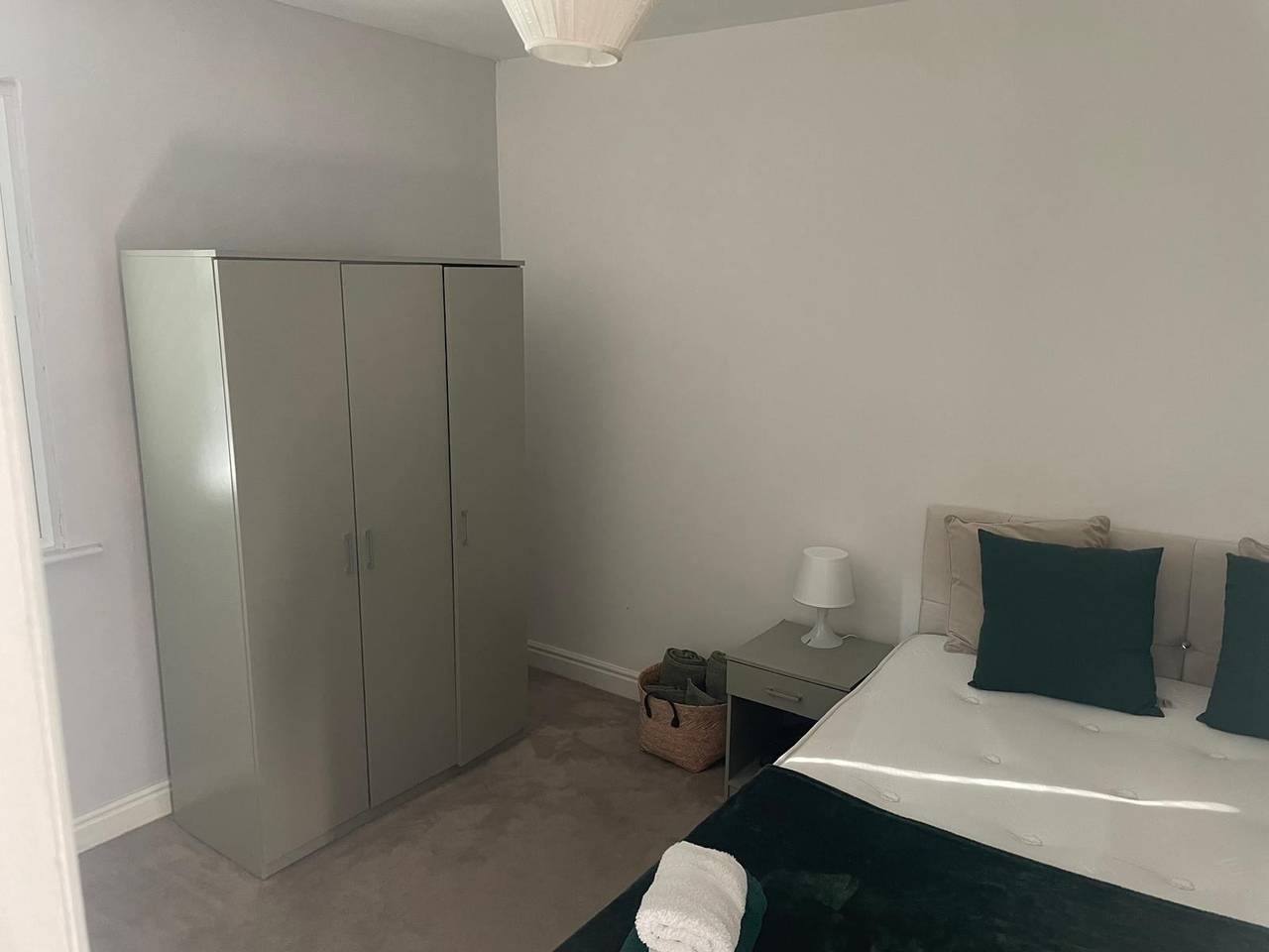 Entire holiday apartment, Horsforth apartment Leeds Bradford airport in Leeds, West Yorkshire