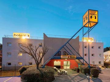 Hôtel pour 2 personnes, avec terrasse à Les Ulis