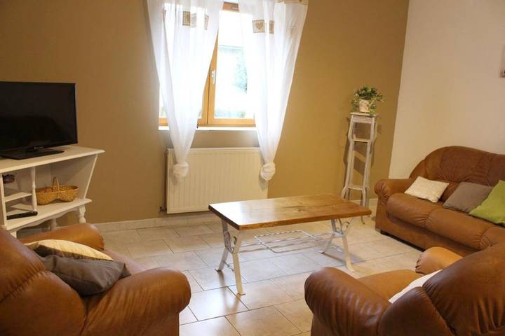 Location de vacances pour 6 personnes, avec vue et jardin à La Rochepot - 4