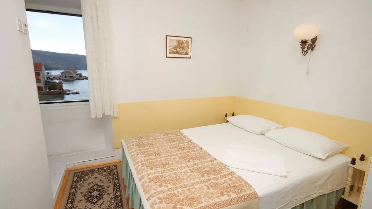 Helt studio, Studio für 2 Personen (13 m²) in Komiža in Komiza, Split-Dalmatia