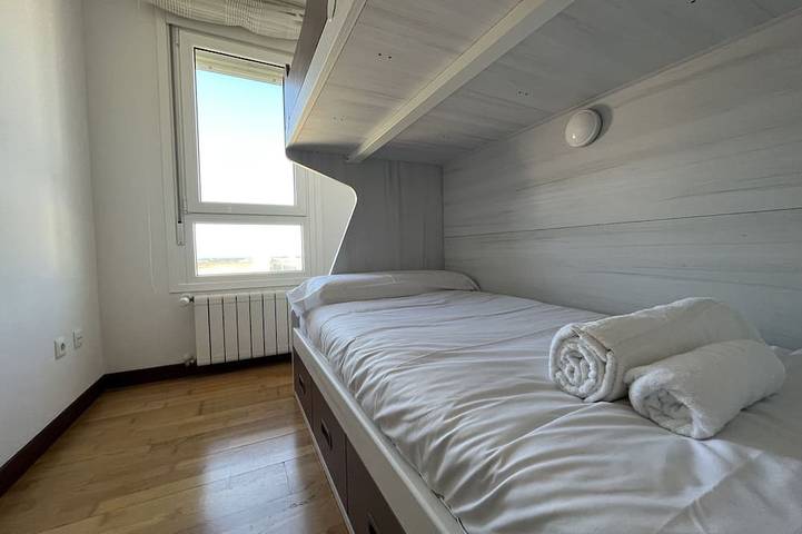 Appartement entier, Super appartement à Laredo près de la plage de La Salvé. in Laredo, Côte Cantabrienne