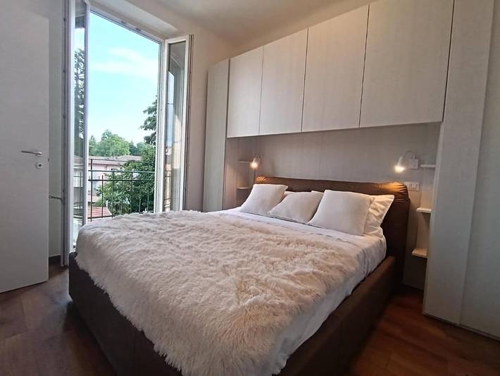 Ferienwohnung für 3 Personen, mit Balkon und Ausblick in Varese
