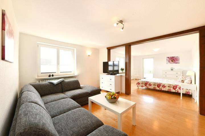 Ferienwohnung für 4 Personen, mit Balkon und Seeblick in Bodolz