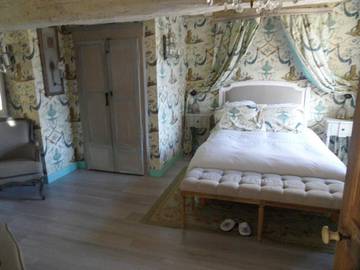 Gîte pour 6 personnes, avec vue ainsi que jardin et sauna à Escolives-Sainte-Camille