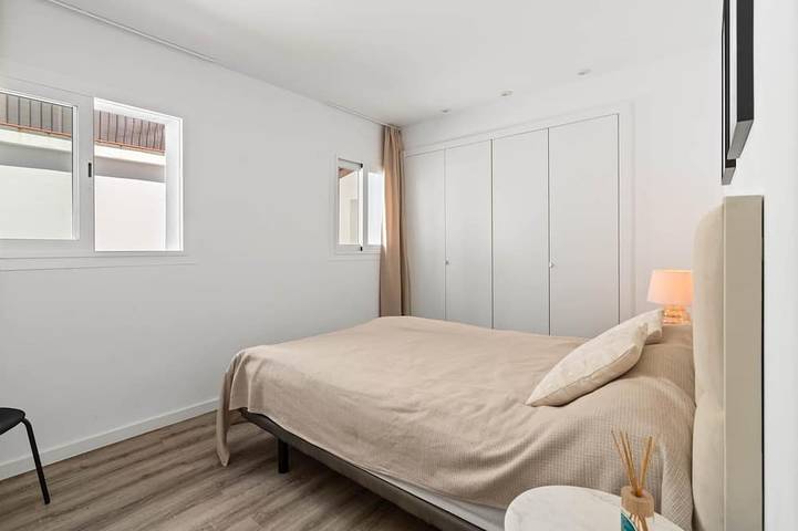 Ganze Wohnung, Ph with Private Rooftop & Sea Views in Val de Guadalmina, Benahavís
