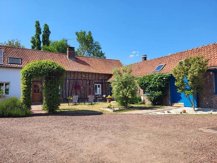 Gîte pour 4 personnes, avec jardin et terrasse, animaux acceptés à Dargnies