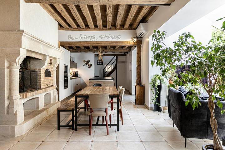 Location de vacances pour 8 personnes, avec Jacuzzi et Terrasse ainsi que Jardin et Piscine à Saint-Denis-en-Val - 4