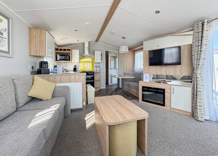 Caravan for 8 people in Essex