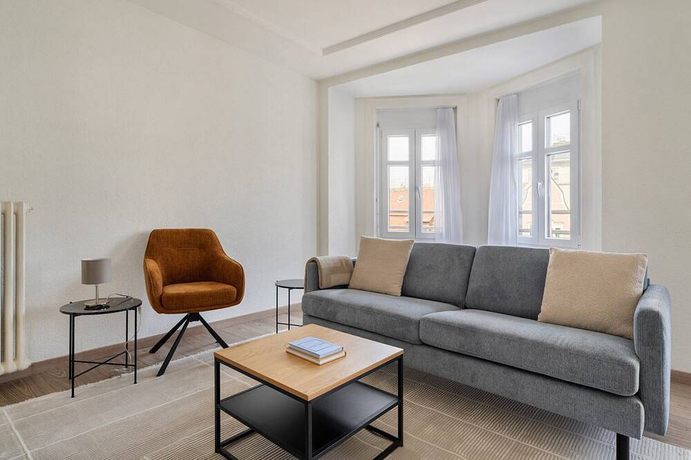 Appartamento intero, Blueground | Unterstrass, balcony, nr Eth Zurich in Zurigo, Distretto di Zurigo