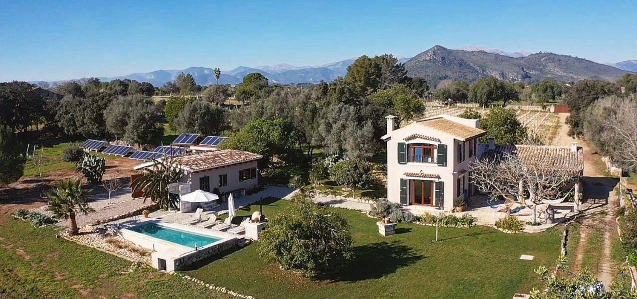 Two-Bedroom Chalet in Inca, Majorca Center