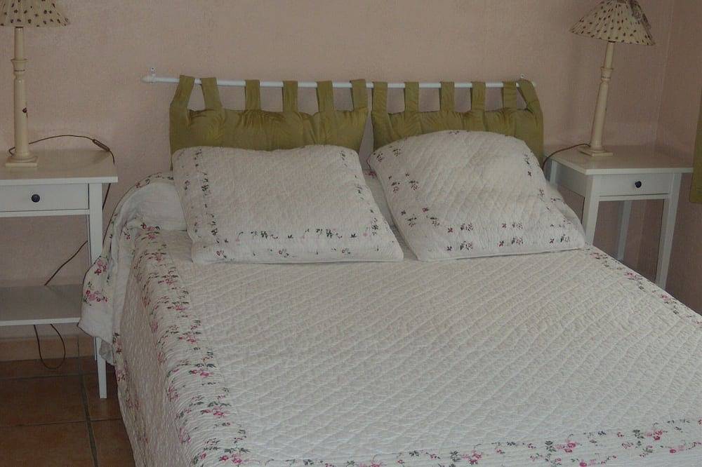 Appartement entier, Appartement dans villa avec piscine et jardin privatisés in Baillargues, Côte méditerranéenne (France)