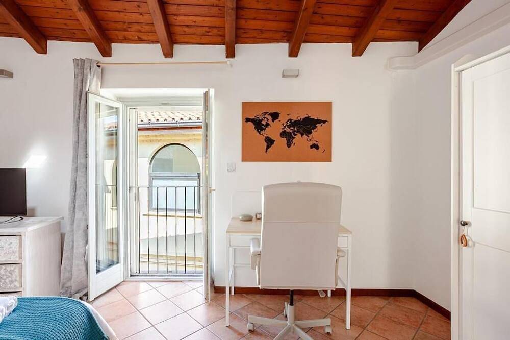 Appartamento intero, Appartamento in pieno Centro vicino all'Accademia Leonardo in Sesto Calende, Comune di Sesto Calende