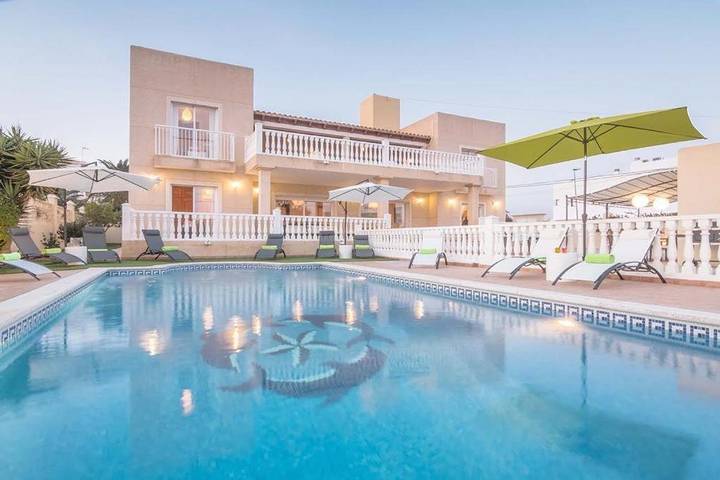 Casa rural para 10 personas, con Balcón y Terraza además de Jardín y Piscina en Sant Jordi de ses Salines - 3