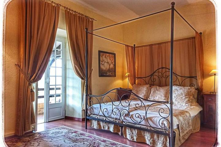 Location de vacances pour 6 personnes, avec Balcon ainsi que Terrasse et Jardin à Beynac-et-Cazenac - 2
