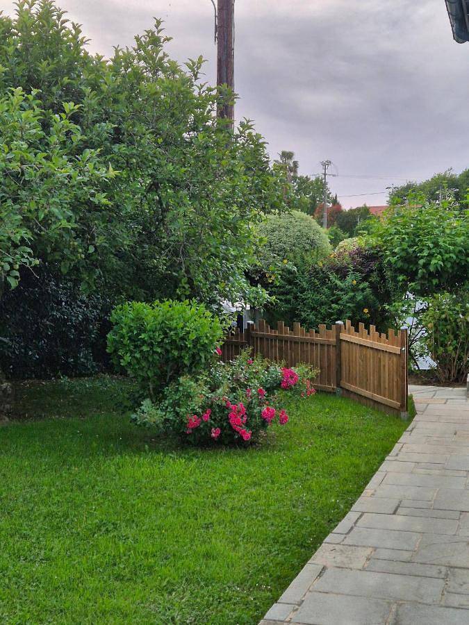 Villa Basque climatisée et piscine chauffée, jardin verdoyant in Arbonne, Région de Bayonne