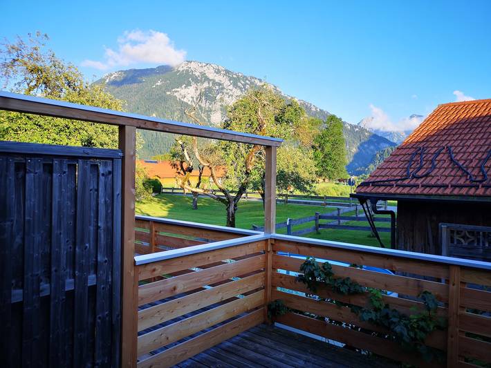 Ganze Ferienwohnung, Ferienwohnung am Wasen inkl. Chiemgaukarte - Ferienwohnung 3, 60qm, Terr., Kochni., 2 Schlafzimmer, Wohnzimmer, 4 P., Wlan in Ruhpolding, Bayerische Alpen
