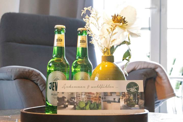 Entire apartment, Apartment 'Ferienwohnung Sommerabend' with Private Garden and Wi-Fi in Zetel, Southern North Sea Coast