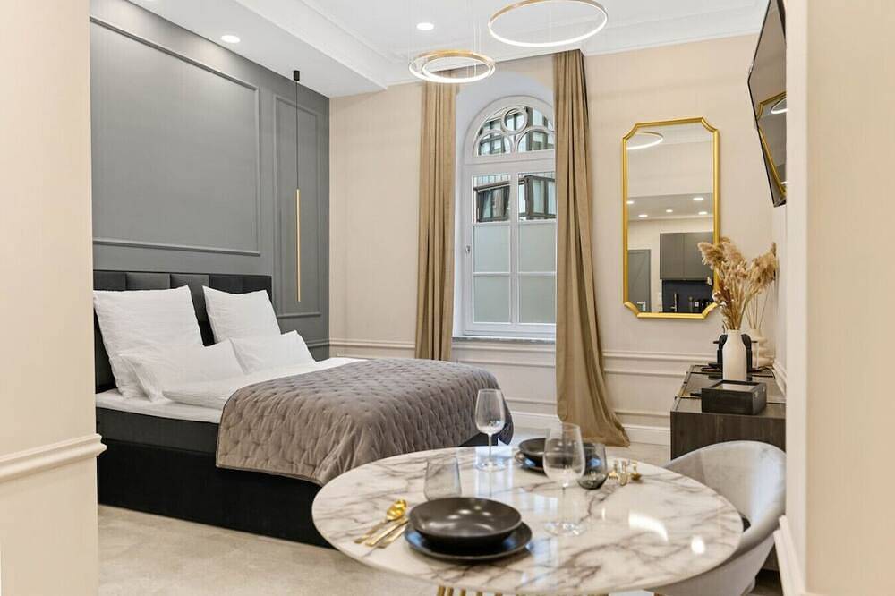 Ganze Wohnung, New | Luxus Studio | Center | Netflix | Kingbed in Augsburg-Innenstadt, Augsburg