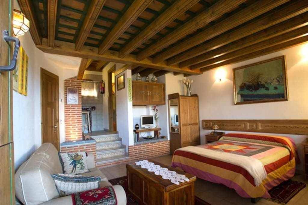 Apartamento entero, One-Bedroom Apartment in Navatejares, Provincia de Ávila