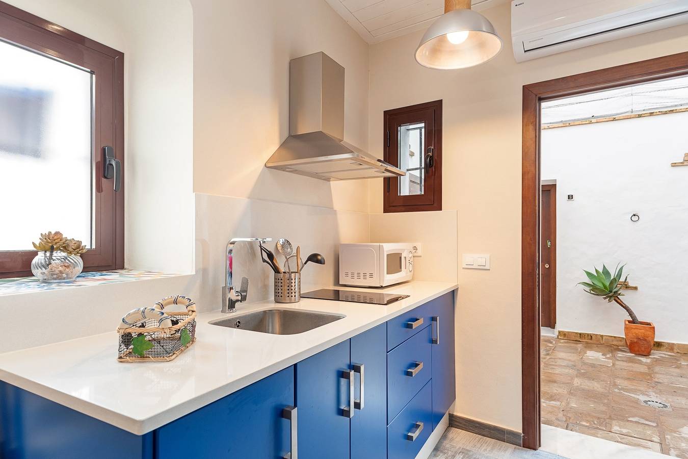 Apartamento entero, Moderno apartamento en magnífica ubicación con Wi-Fi, aire acondicionado y terraza in Vejer de la Frontera, Costa de la Luz