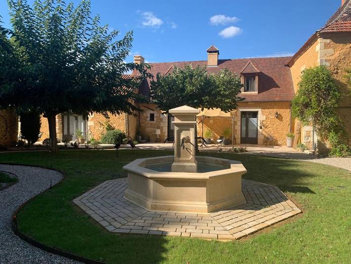 Maison d’hôte pour 2 personnes, avec Terrasse et Jardin ainsi que Piscine et Vue dans Val de Louyre et Caudeau