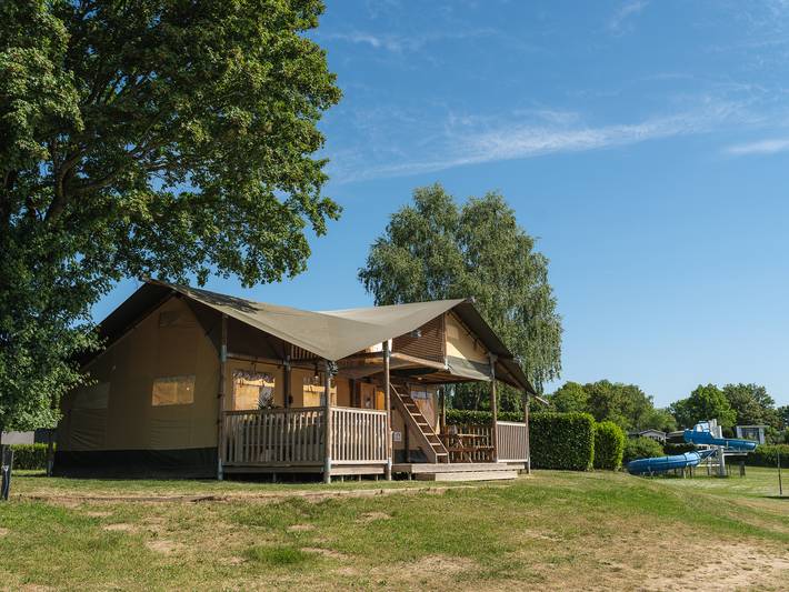 Camping für 8 Personen, mit Terrasse und Ausblick in Gelderland