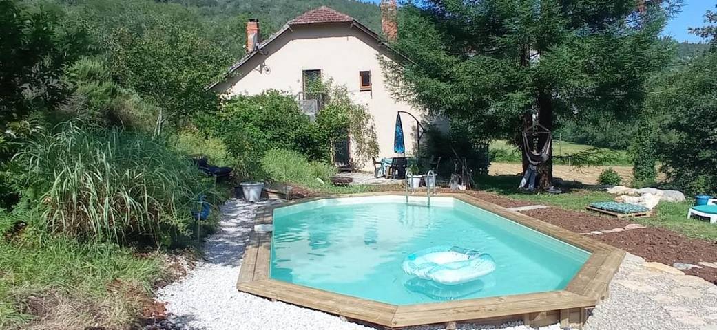 Chambre d’hôte pour 3 personnes, avec Terrasse ainsi que Jardin et Piscine