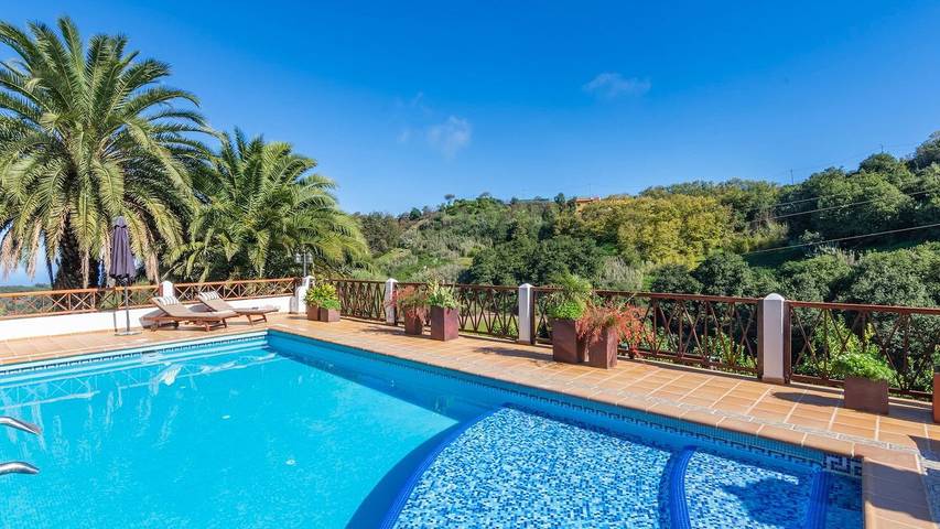 Casa de vacaciones para 4 personas, con piscina además de terraza y jardín - 1