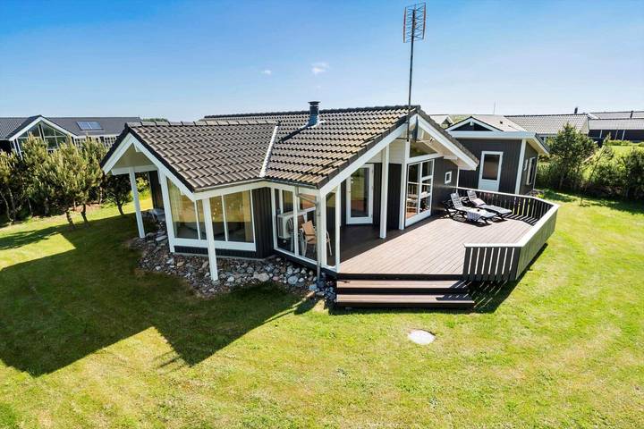 Vakantiehuis voor 5 personen, met Terras en Uitzicht op het meer in Vejlby Klit